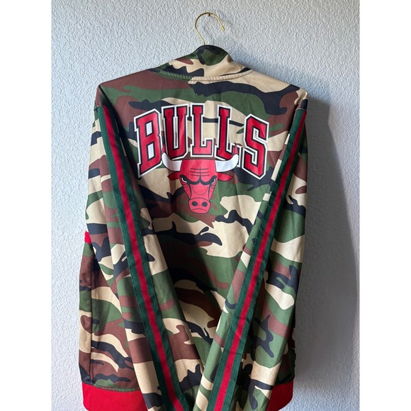 Chicago Bulls NBA Camo Track Jacket Full Zip Red White Stripe XLARGE - Picture 6 of 6